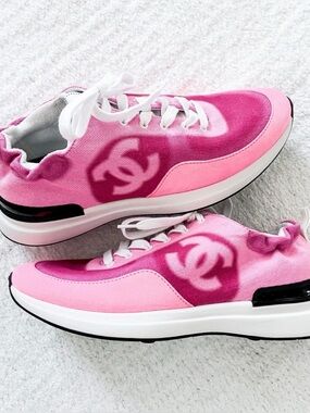 authentic new chanel neon pink cc logo sneakers